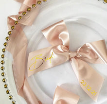 Load image into Gallery viewer, Oversized Bow Place Cards