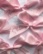 Load image into Gallery viewer, Oversized Bow Place Cards
