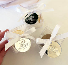 Load image into Gallery viewer, Engraved Macaron Favour Boxes
